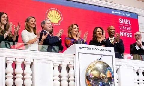 Mua dầu của Nga với giá hời, Shell trích lợi nhuận viện trợ cho Ukraine