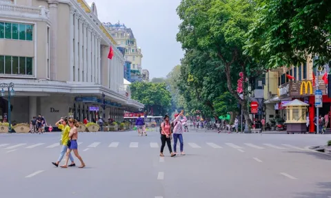 Xây dựng lộ trình mở lại không gian phố đi bộ Hồ Gươm từ tháng 3/2022