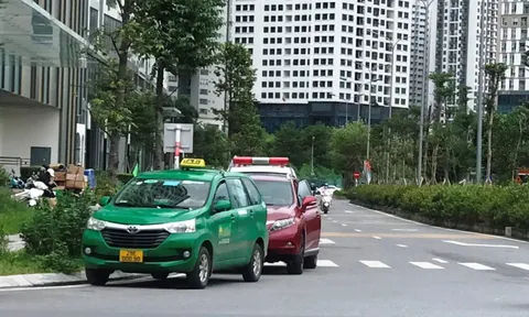 Xăng dầu tăng cao, vận tải ‘khó chồng khó’