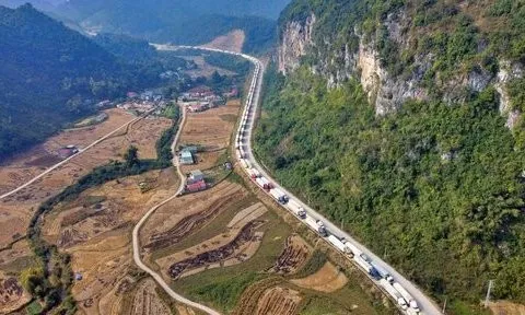 Chính ngạch và tiểu ngạch