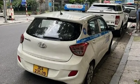 Bản tin 15/8: Xử lý nghiêm lái xe taxi “chặt chém” khách du lịch phố cổ; Nhà cháy khi gia chủ đi khám bệnh