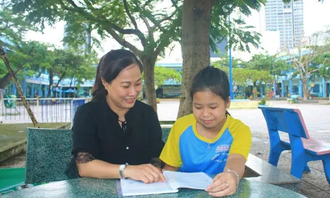 Mẹ 'đỡ đầu' chắp cánh ước mơ cho trẻ mồ côi