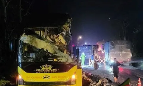 Lời kể của tài xế trong vụ tai nạn xe khách kinh hoàng ở Tuyên Quang