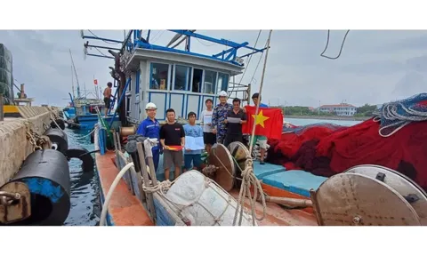 Điểm tựa vững chắc giữa trùng khơi