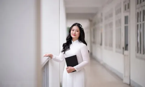 Từ một cô học trò nhút nhát, nữ sinh nhan sắc "vạn người mê" 2 lần đoạt giải cao học sinh giỏi Quốc gia