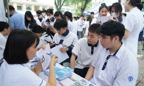 Bản tin 6/5: Các trường đại học không được thu phí “giữ chỗ”