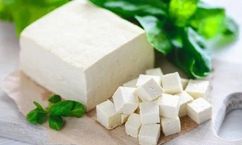 Đậu phụ ăn với thứ này dễ tạo thành sỏi thận, biết mà tránh