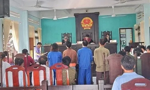 Bình Thuận: Nhóm đối tượng tự ý dọn đồ đạc, đuổi người ra khỏi nhà, lãnh án tù
