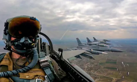 10 binh sĩ Ukraine “tốt nghiệp” khóa huấn luyện quan trọng về F-16