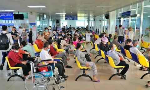 Bệnh viện Ung bướu Tp.HCM giảm tải bằng cách khám từ sáng sớm