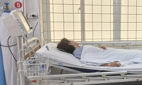 Vụ cháy nhà trọ ở Trung Kính: 1 nạn nhân nặng nhất là cụ bà 84 tuổi đang điều trị hồi sức