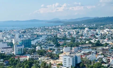 Lý do cán bộ Phú Quốc tạm dừng đi nước ngoài