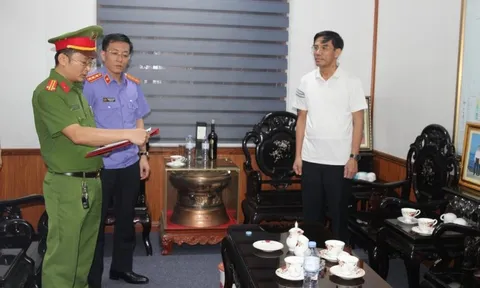 Nghệ An: Khởi tố, bắt tạm giam Chủ tịch UBND thị xã Cửa Lò