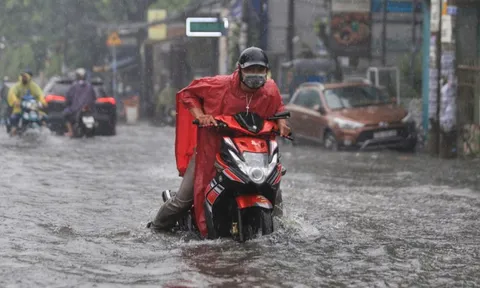 Tin mới nhất về bão số 1 mạnh lên không ngừng