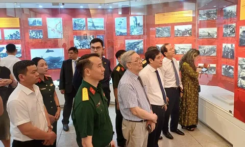 Triá»n lÃ£m Chiáº¿n tháº¯ng Äiá»n BiÃªn Phá»§ - Báº£n hÃ¹ng ca báº¥t diá»t