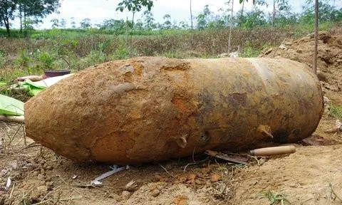 Hủy nổ an toàn quả bom 334kg còn nguyên kíp nổ tại Quảng Bình
