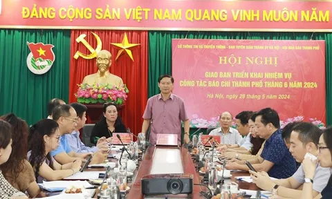 Tăng cường tuyên truyền kỷ niệm 70 năm Ngày Giải phóng Thủ đô