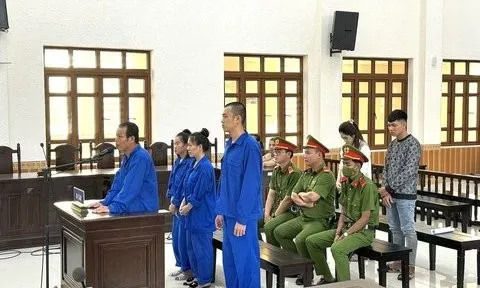 Hơn 60 năm tù cho kẻ chủ mưu và nhóm thanh niên thuê khách sạn “bay lắc"