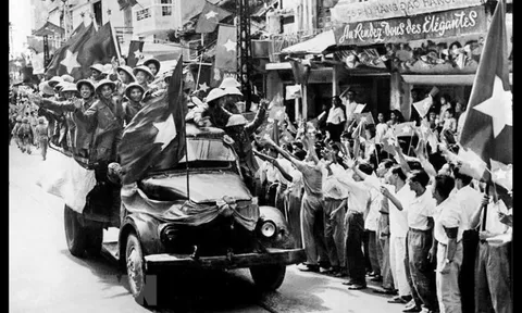 ​ Ngày Giải phóng Thủ đô (10/10/1954) được ghi nhận là mốc son lịch sử