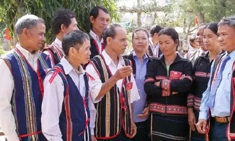 Dự kiến bổ sung chính sách chi thăm hỏi một số đối tượng là người dân tộc thiểu số