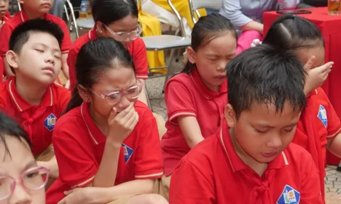 Phối hợp tổ chức truyền thông về “lòng biết ơn” cho học sinh
