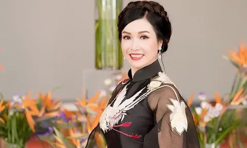 Nàng hậu với chiều cao khiêm tốn, sau 36 năm đăng quang cuộc sống hiện tại có gì mới?