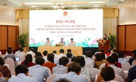 Còn lúng túng trong việc phát hành tài liệu giáo dục địa phương