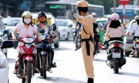 Lỗi vi phạm giao thông không bị phạt tiền, người lái xe máy nên biết