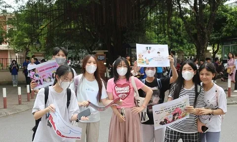 Thí sinh căng mình với lịch thi dày đặc