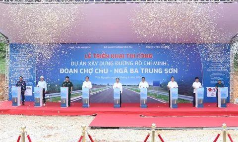 Khởi công xây dựng đường Hồ Chí Minh đoạn Chợ Chu-Ngã ba Trung Sơn