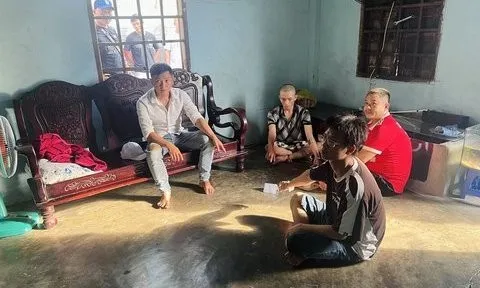 Bình Thuận: Bắt nhóm đối tượng sử dụng trái phép ma tuý tại nhà
