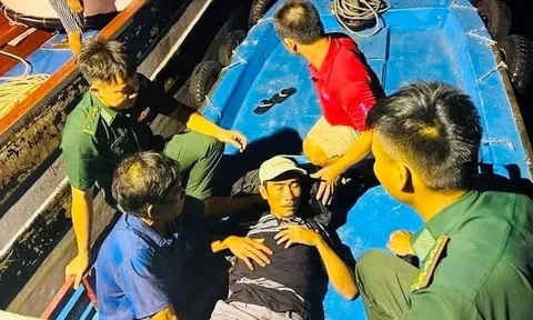 Bình Thuận: Đưa một ngư dân bị sốt co giật vào đảo Phú Quý cấp cứu