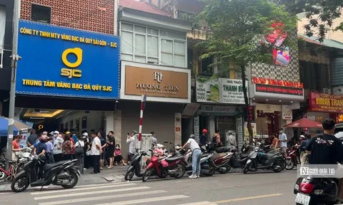 Thận trọng khi đổ xô đi mua vàng