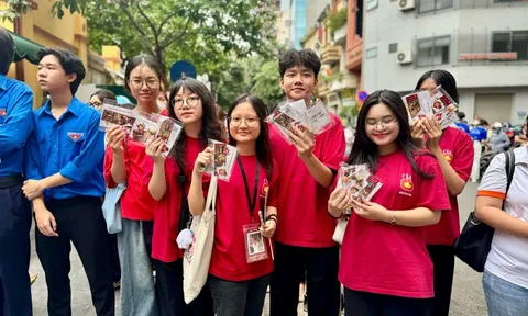 Gợi ý đáp án đề thi môn tiếng Anh lớp 10 Hà Nội năm 2024