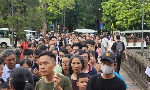 Sức hút của 'Lễ hội ánh sáng' tại Festival nghệ thuật Quốc tế Huế 2024