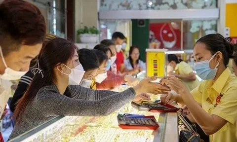 Đề xuất người mua bán vàng miếng SJC sẽ bị đánh thuế, chuyên gia nói gì?
