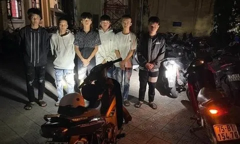 Huế: Bắt nhóm thanh thiếu niên chạy xe mô tô lạng lách, đánh võng