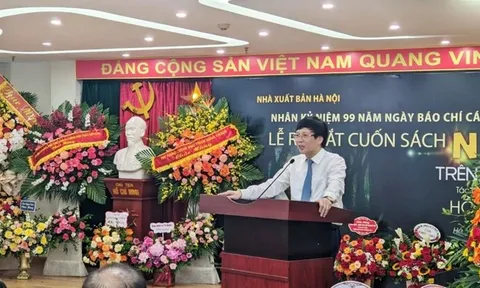 “Người trên đường đời”- cuốn sách viết bằng đam mê và nhiệt huyết với nghề làm báo