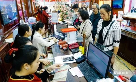 Đề xuất đánh thuế giao dịch vàng để tránh đầu cơ, Bộ Tài chính nói gì?