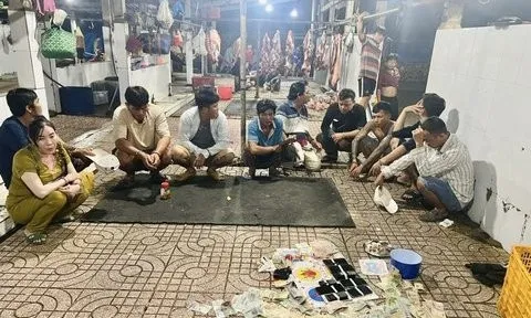 Vĩnh Long: Triệt xoá điểm đánh bạc có bố trí người cảnh giới