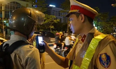 Không chấp hành đo nồng độ cồn, tài xế bị xử phạt bao nhiêu?