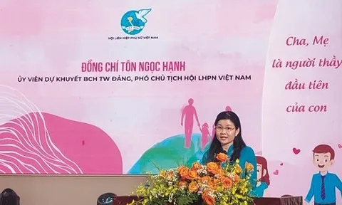 Học cách yêu thương, chăm sóc, bảo vệ trẻ em