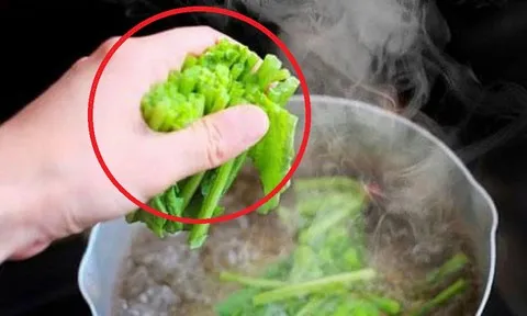 Luộc rau "đậy vung thì vàng, mở ra mất chất", thử ngay mẹo hay này vừa xanh vừa tăng chất bổ