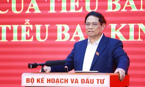 Thủ tướng dự cuộc làm việc giữa Thường trực Tổ Biên tập hai Tiểu ban Đại hội XIV của Đảng