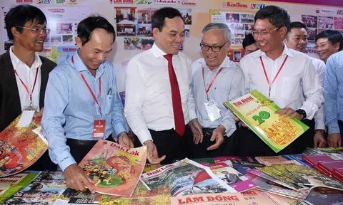 “Gỡ khó” cho kinh tế báo chí