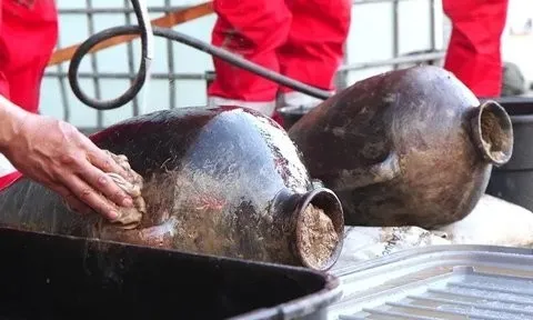 Phát hiện "kho báu" khổng lồ từ con tàu đắm dưới đáy biển