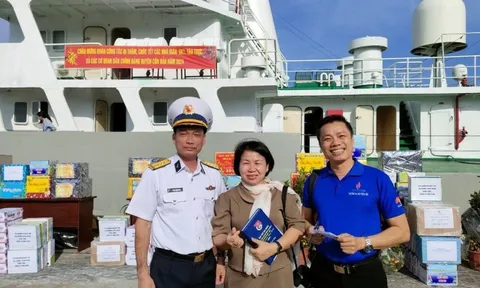 Chiến sĩ nhà giàn DK1 và giải báo chí của người “ghi chép cảm xúc”