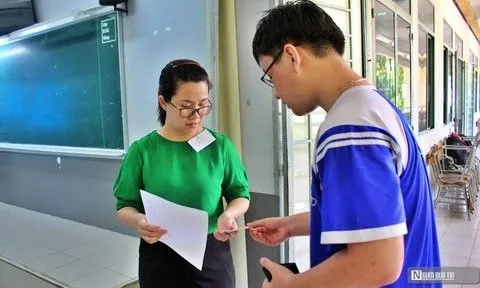 Quên giấy báo danh, thí sinh dùng CCCD làm thủ tục thi tốt nghiệp