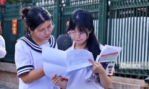 Học sinh trường chuyên ở Nam Định “than” đề Toán khó, phân hoá cao