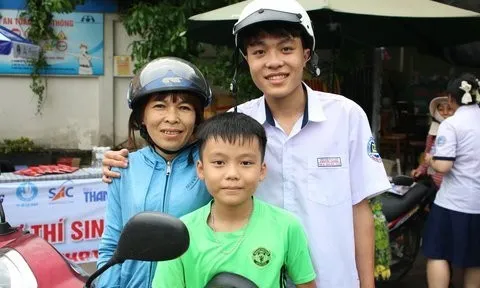 Nhiều thí sinh hạnh phúc vì đề Toán "dễ thở"